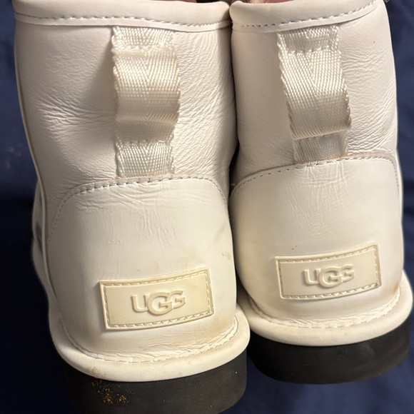 UGG White Leather Boots with Black Soles - Picture 2 of 13
